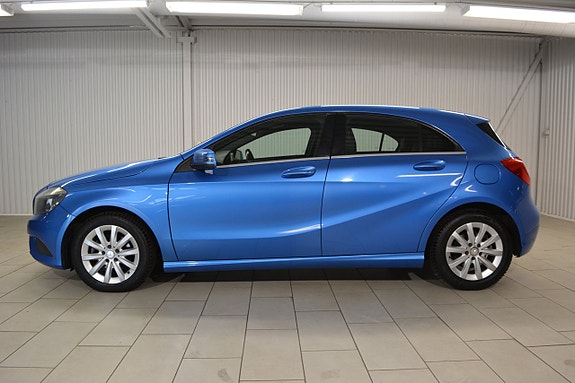 Mercedes-Benz A180 3 of 5
