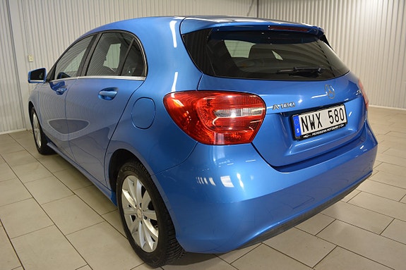 Mercedes-Benz A180 4 of 5