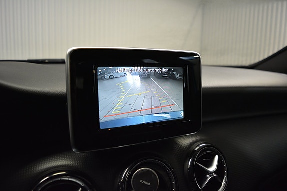 Mercedes-Benz A180 13 of 15