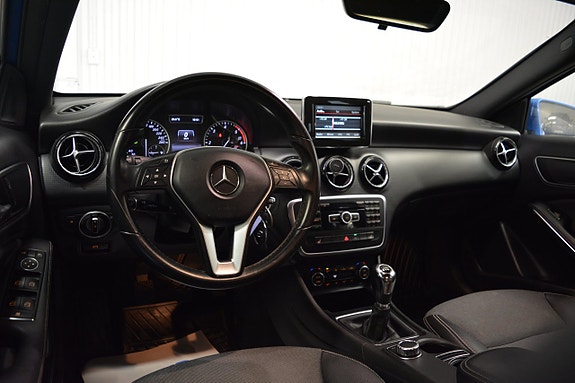 Mercedes-Benz A180 10 of 15