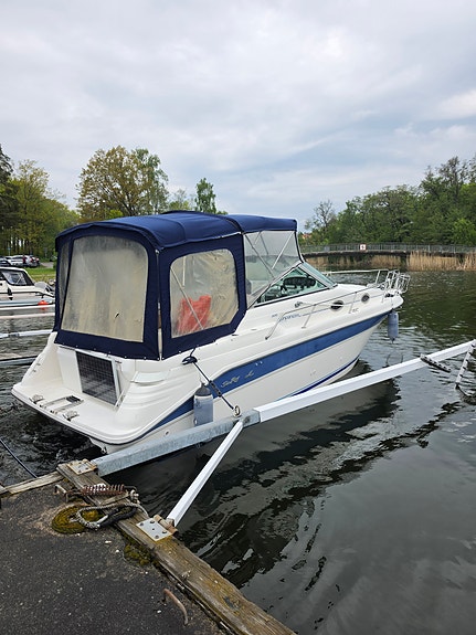 Sea ray 270 sundancer 2 of 3