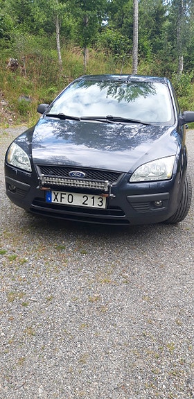 Ford Focus 2 of 5