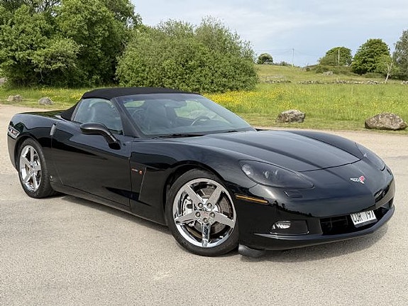 Chevrolet Corvette 3 of 5