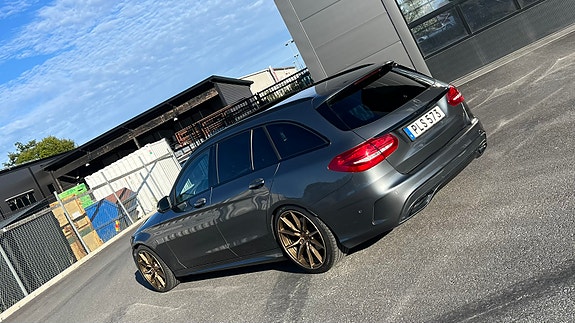 Mercedes-Benz C250 4 of 4