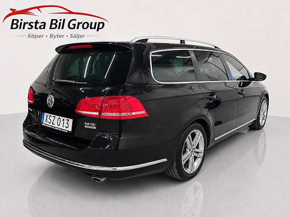 Volkswagen Passat 2 of 22