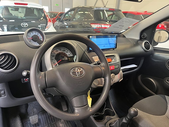 Toyota Aygo 10 of 14