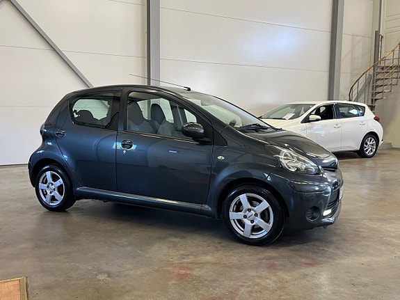 Toyota Aygo 2 of 14