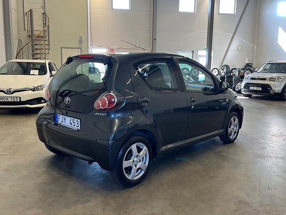 Toyota Aygo 5 of 14