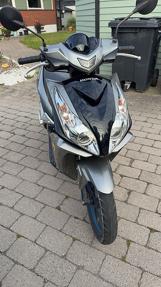 Honda NSC50R 3 of 11