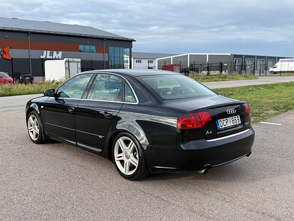 Audi A4 4 of 5
