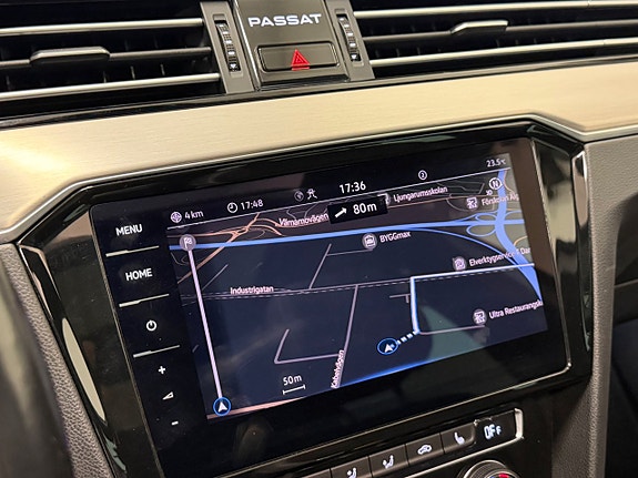 Volkswagen Passat 16 of 29