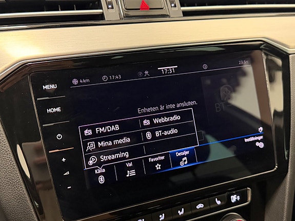 Volkswagen Passat 21 of 29