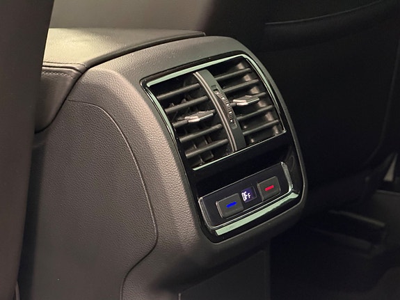 Volkswagen Passat 26 of 29