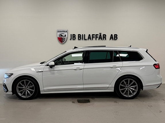 Volkswagen Passat 7 of 29