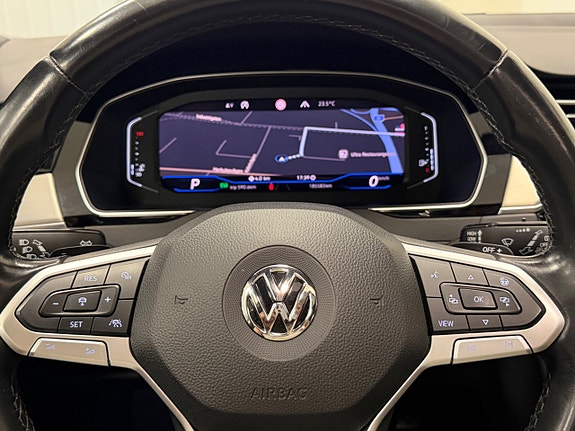 Volkswagen Passat 15 of 29