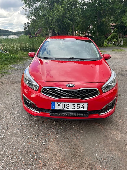 Kia Ceed 2 of 6