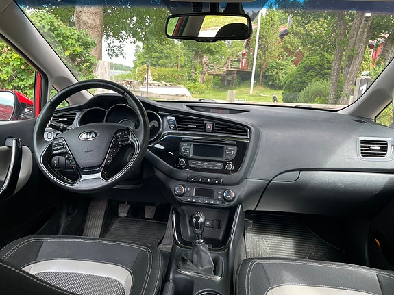 Kia Ceed 4 of 6