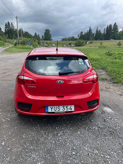 Kia Ceed 3 of 6
