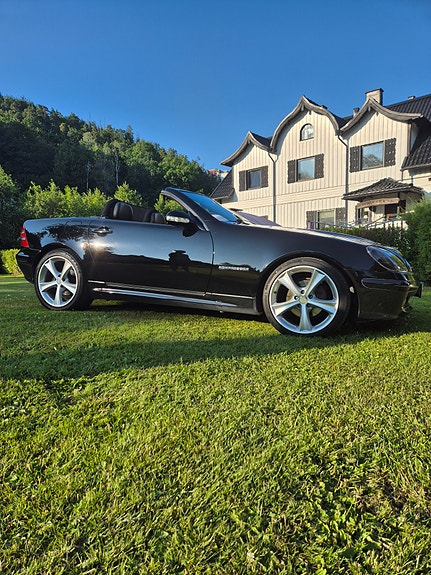 Mercedes-Benz SLK230 4 of 5