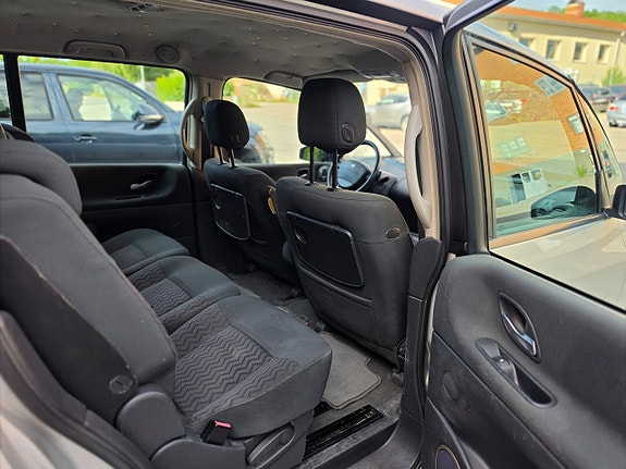 Renault Espace 16 of 28