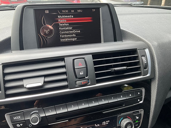 BMW 118d 14 of 19