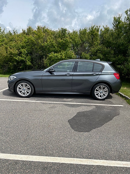 BMW 118d 2 of 5
