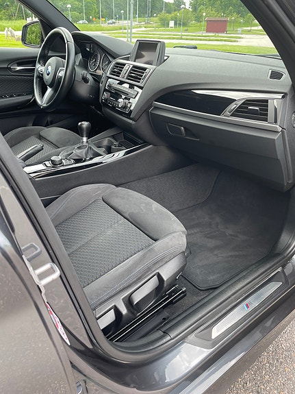 BMW 118d 8 of 15