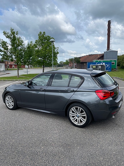 BMW 118d 3 of 5