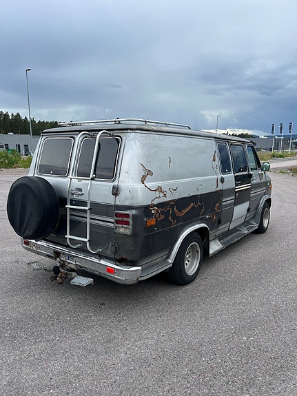 Chevrolet G20 5 of 5