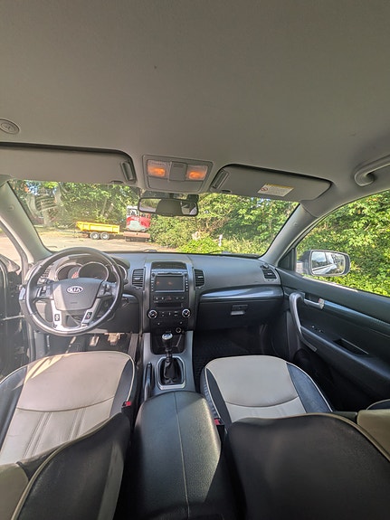 Kia Sorento 6 of 10