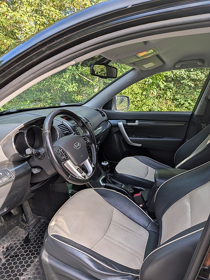 Kia Sorento 4 of 5