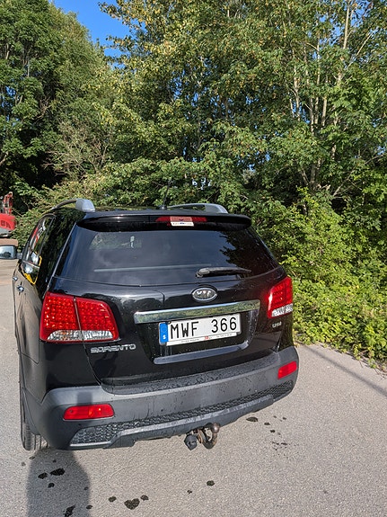 Kia Sorento 2 of 5