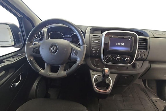 Renault Trafic 12 of 22