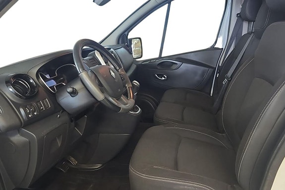 Renault Trafic 11 of 22