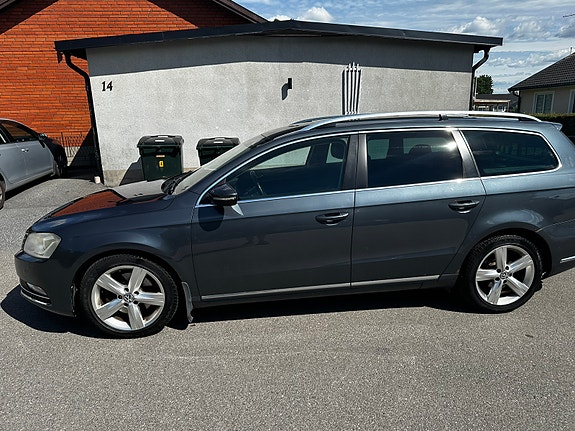 Volkswagen Passat 3 of 9