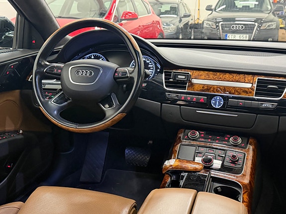 Audi A8 22 of 27