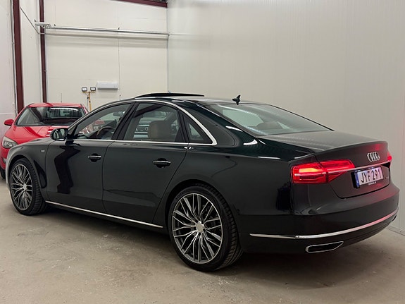 Audi A8 10 of 27