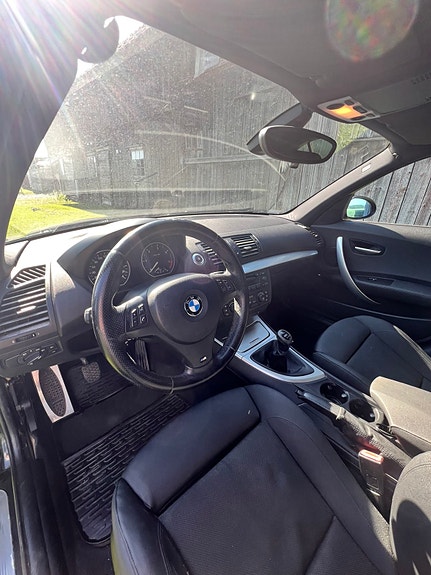 BMW 120d 4 of 5
