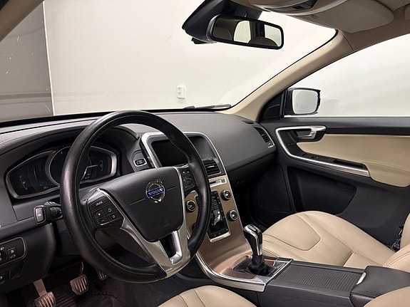 Volvo XC60 7 of 13