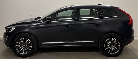 Volvo XC60 2 of 13