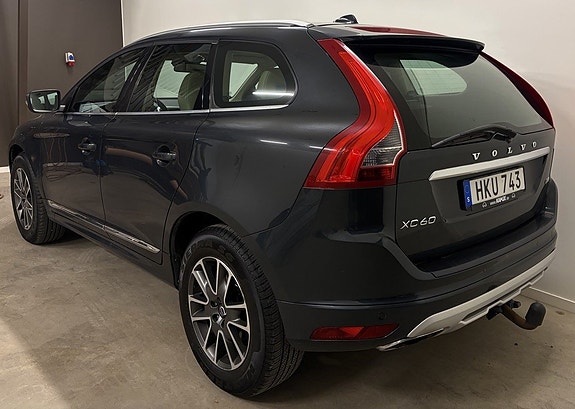 Volvo XC60 3 of 13