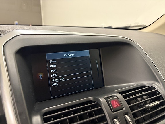 Volvo XC60 10 of 13