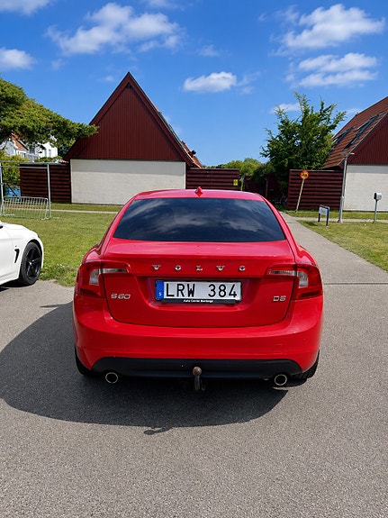 Volvo S60 4 of 5