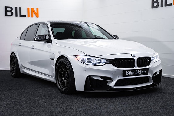 BMW M3 2 of 5