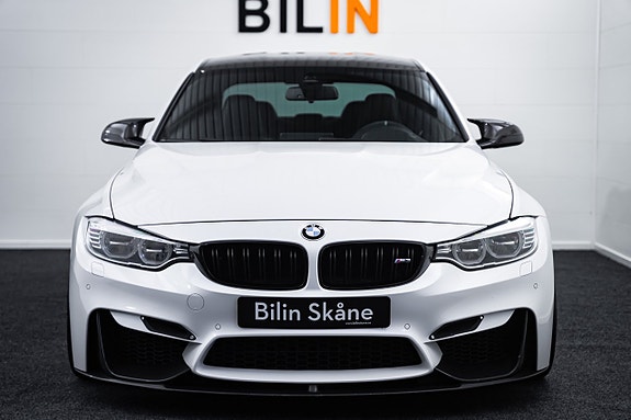 BMW M3 4 of 5