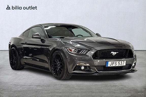 Ford Mustang 4 of 5