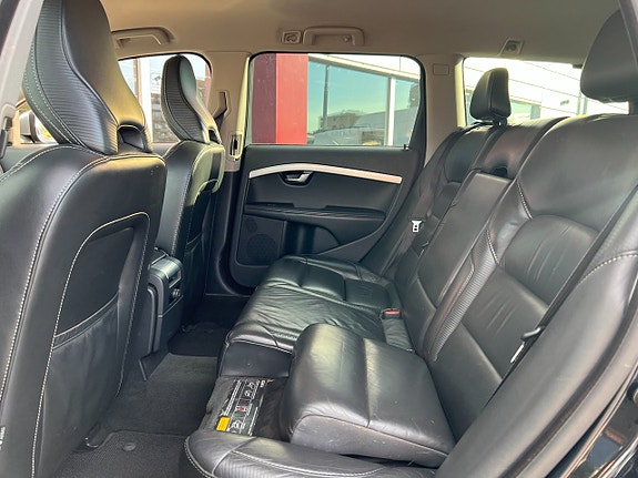 Volvo V70 10 of 15