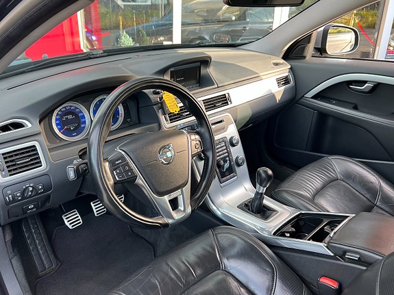 Volvo V70 8 of 15