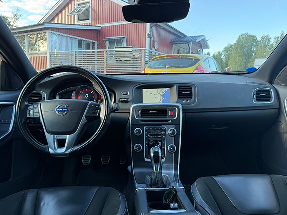 Volvo S60 8 of 8