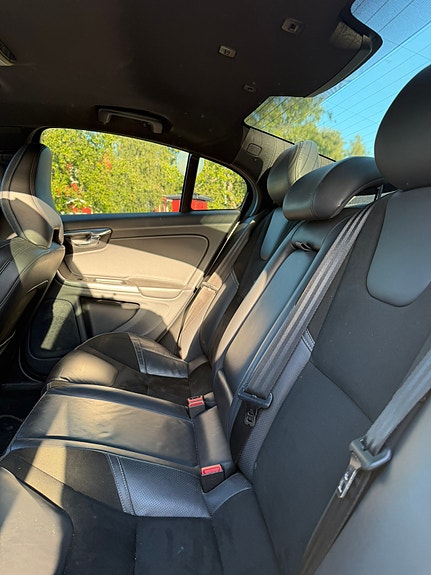 Volvo S60 5 of 8